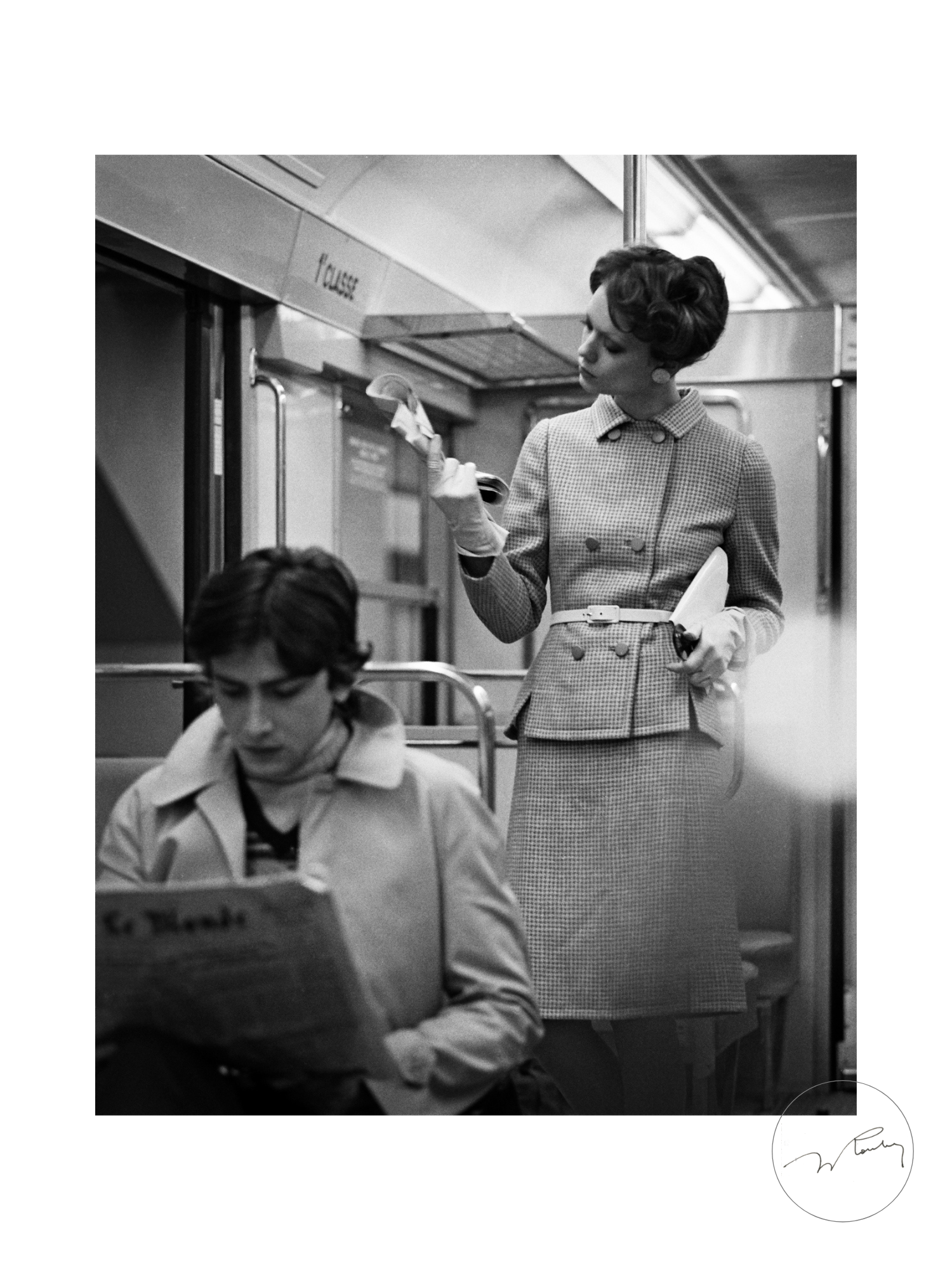 "Lecture du journal dans métro parisien" - Louis-René Astre