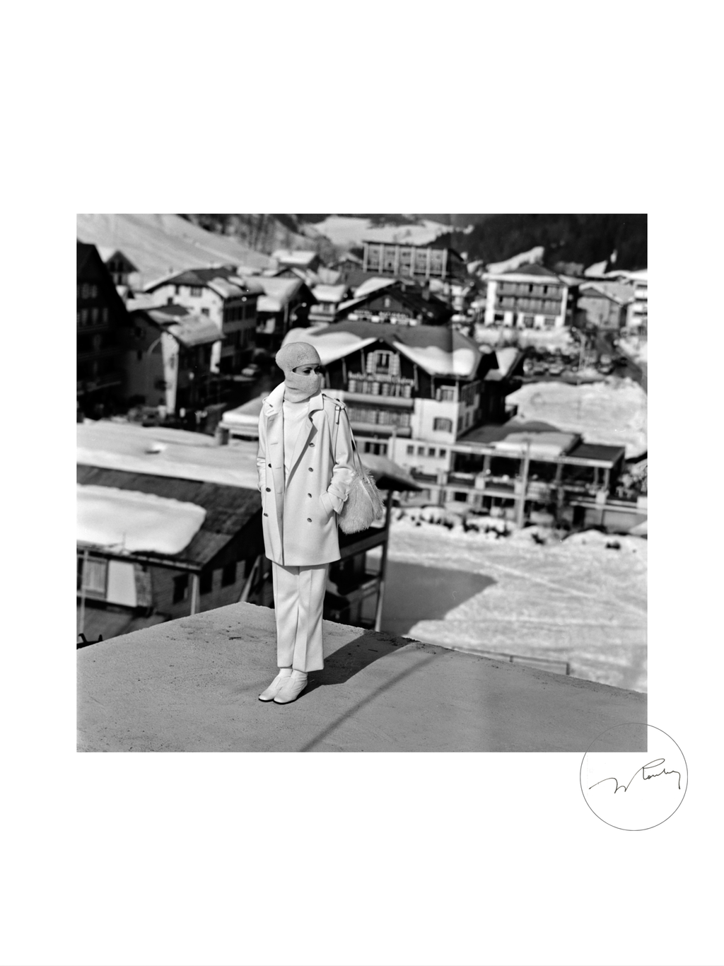 "Emmitouflée, avec style" - Louis-René Astre