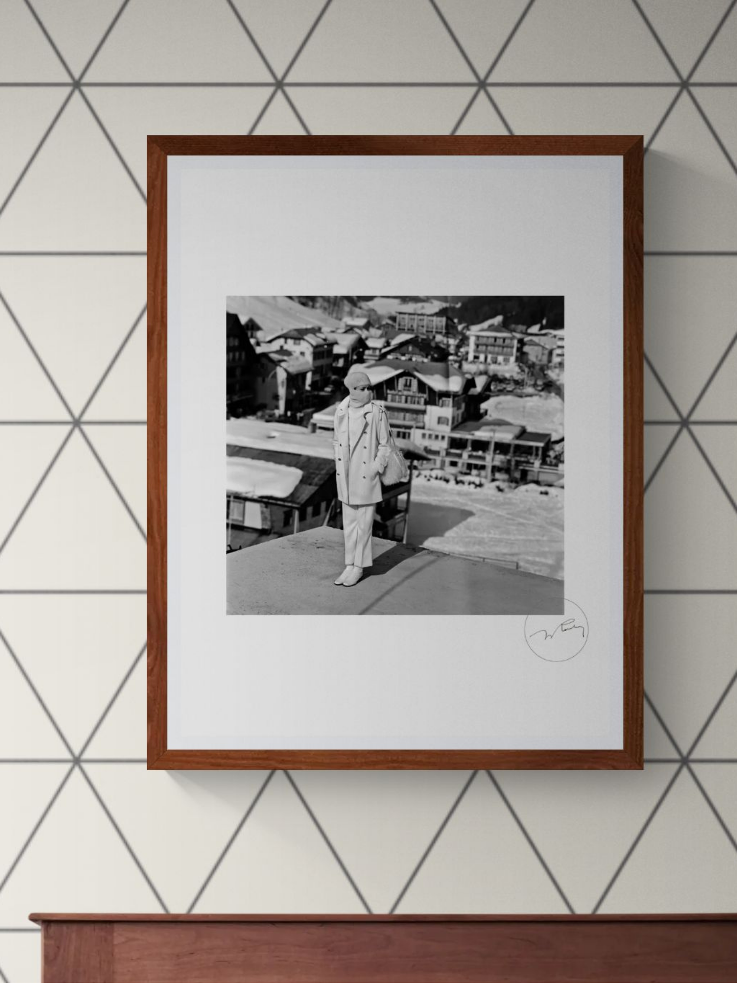 "Emmitouflée, avec style" - Louis-René Astre