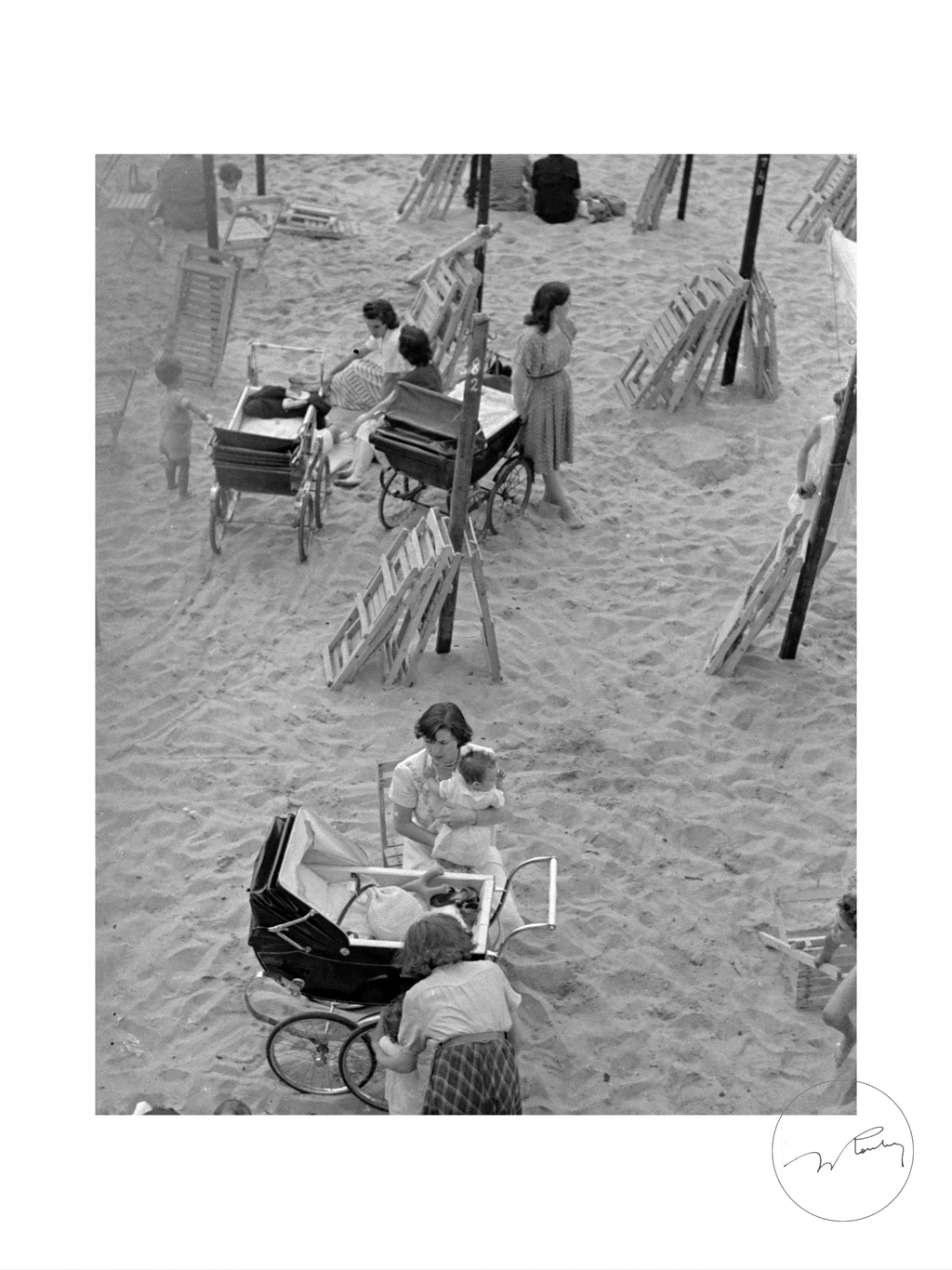 "Poussettes sur une plage de San Sebastian" - Jacques Rouchon