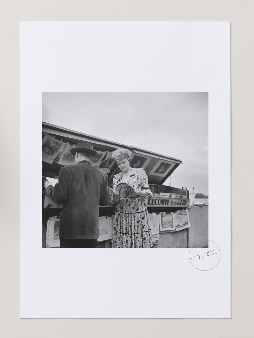 "Yvonne Darle chez le bouquiniste" - Louis-René Astre